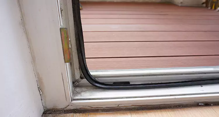 Why Choose Us for Leaking Sliding Glass Door Repair in Hunters Creek, FL?