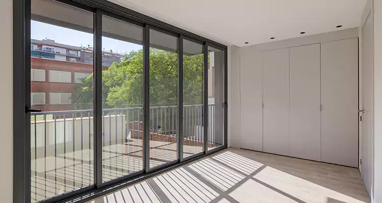 Balcony Sliding Glass Doors in Hunters Creek, FL