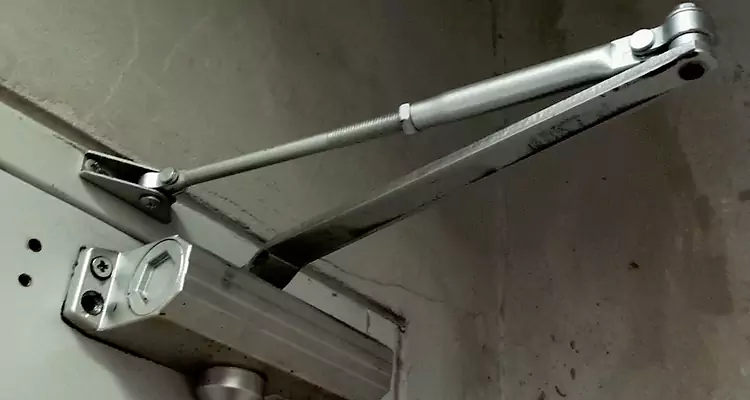 Door Closer Parallel Arm Installation in Hunters Creek, FL