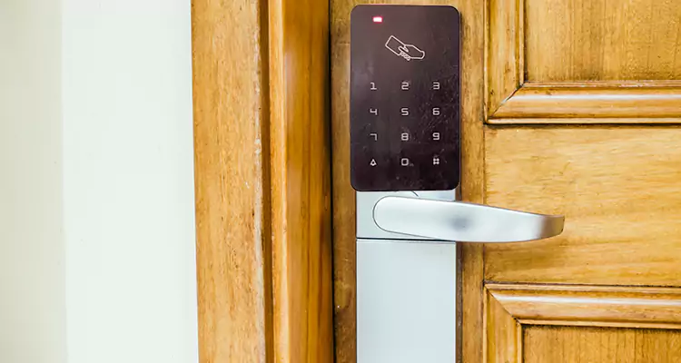 Keyless Hotel Door Locks Repair in Hunters Creek, FL