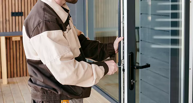 Fix Patio Screen Door Rollers in Hunters Creek, FL