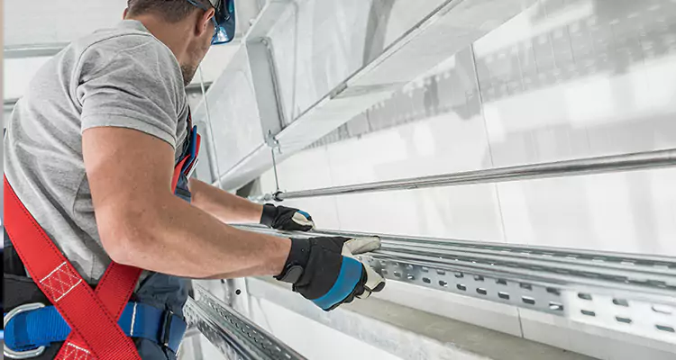 Glass Balcony Railing Replacement in Hunters Creek, FL